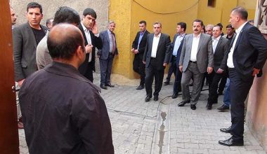 Şanlıurfa’da gardıropta yaşayan aileye yardım