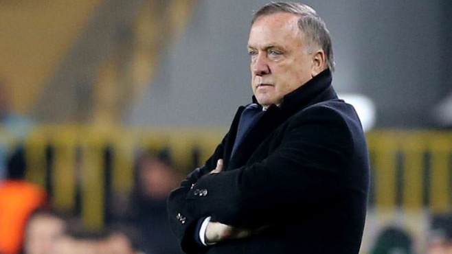 Advocaat Fenerbahçe’den ayrılıyor