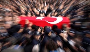 Diyarbakır da biri yüzbaşı 2 asker şehit düştü