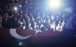 Halit Akçatepe’ye Şakirin Camii’de veda