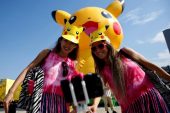 Pokemon Go Hayranları Yokohama Festivalinde Dev Pikachus’a Katıldı