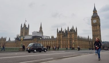 İngiltere polisi İngiliz parlamentosunda ‘olay’ araştırdı