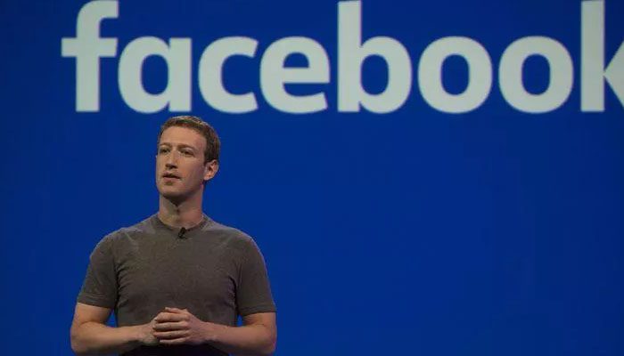 Zuckerberg Facebook’un flört servisi eklemesini söyledi