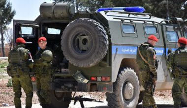 Rus askeri polisi, Menbiç’te devriye