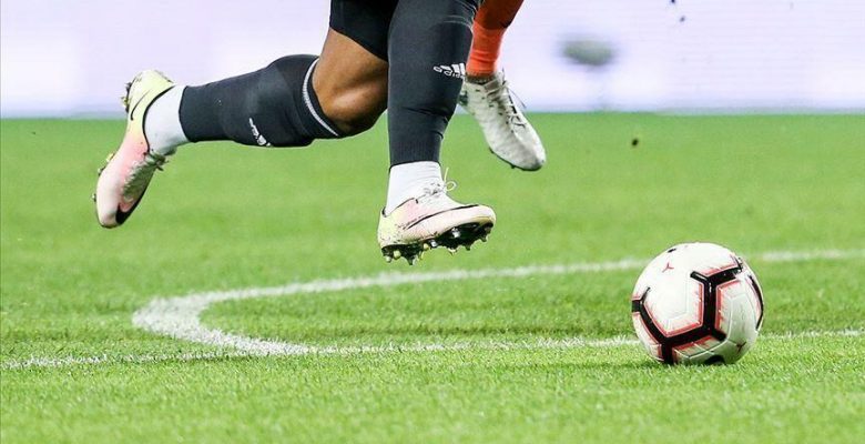 Futbolcularımız Kümeler Durumunda Mesafeli Olarak