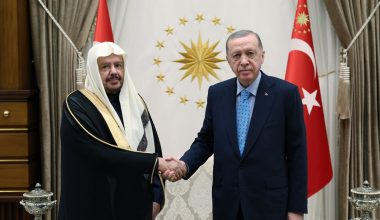 Türkiye, Suudi Arabistan ile işbirliğinin tüm Ortadoğu için ‘hayati’ olduğunu söyledi Türkiye, Suudi Arabistan ile işbirliğinin tüm Ortadoğu için ‘hayati’ olduğunu söyledi