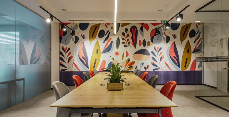 En Son Haberlerle Uyumlu: Hazır Ofiste Dinamik İş Hayatı