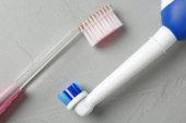 Elektrikli Diş Fırçası Mı Manuel Diş Fırçası Mı?
